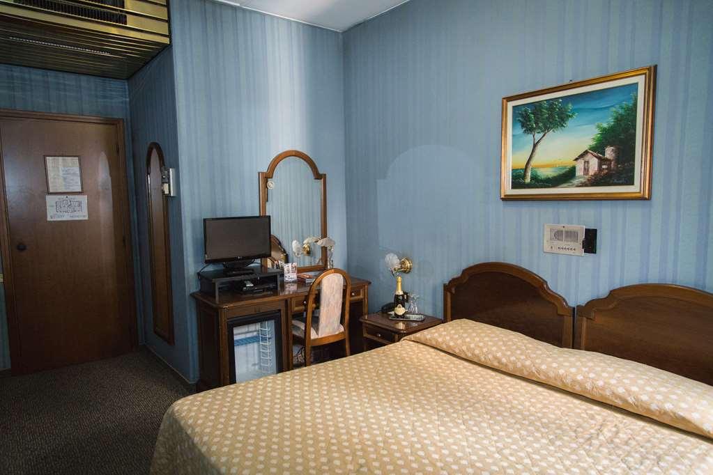 Hotel Accursio Milan Room photo